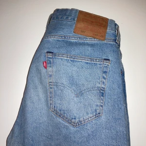 LEVIS 501 - Levis 501 i bra skick W33 L32