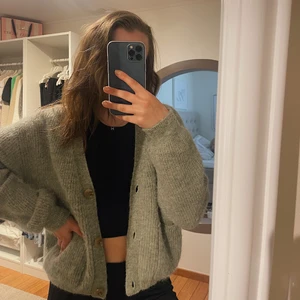 Kofta - Jätte fina grön kofta från Bikbok som aldrig är använd då jag har en liknande💓💓Nypris 349kr