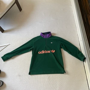 Adidas fleece  - Snygg adidas fleece tröja i bra skick!