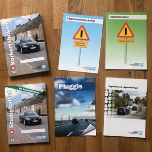 Körskolsböcker - Alla böcker man behöver för att ta körkort. Aldrig använda, mycket bra skick!