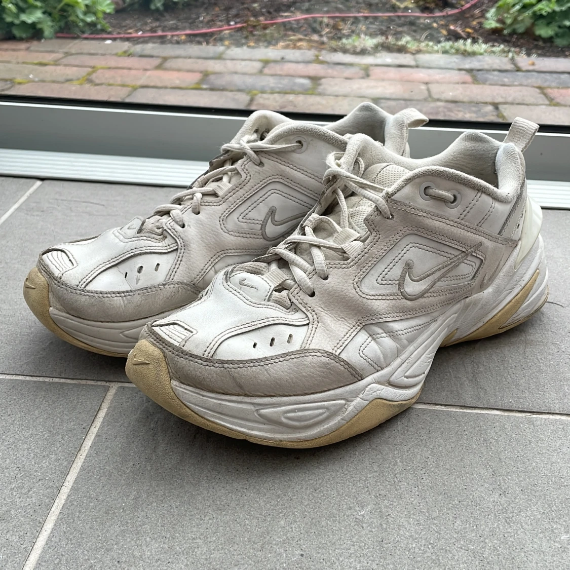 Jättefina Nike N2K Tekno nästan oanvända