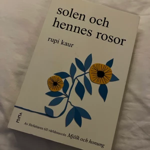 Diktbok Solen och hennes rosor - Jättemysig bok av samma författare som den kända milk and honey☀️