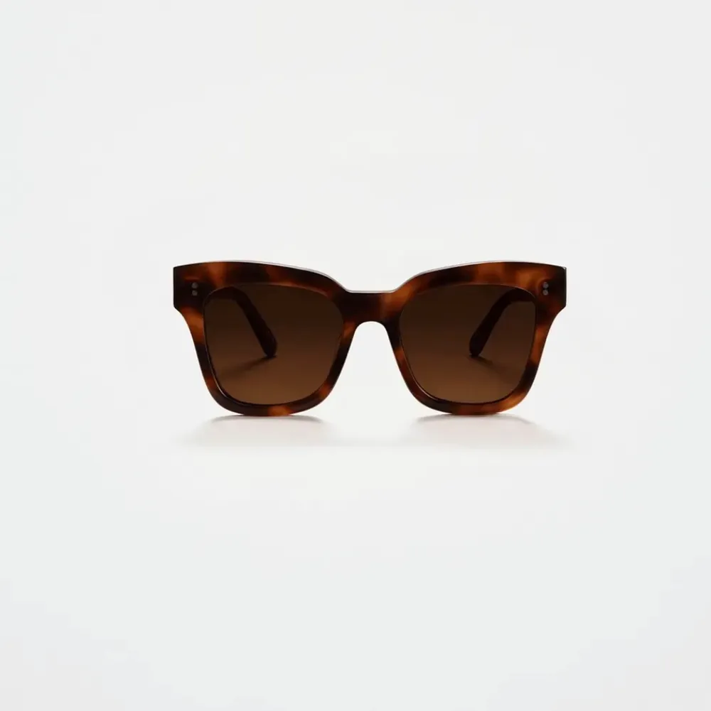 Superfina solglasögon från Chimi i modellen 007, knappt använda 💗💗. Övrigt.