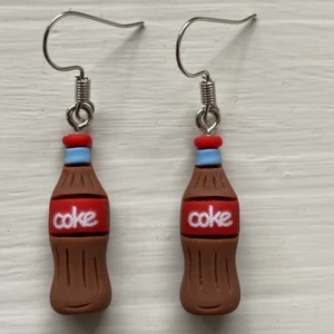 Coke örhängen ❤️ - Nickelfria krokar och fri frakt ❤️