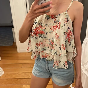 Sommartopp XS  - Fin sommartopp storlek XS, änvend fåtal gånger! 