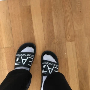 EA7 - Helt nya, nypris ca 500kr, prisets kan diskuteras vid snabb affär 