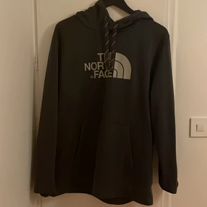 The North Face Hoodie - Hoodie i bra skick. Knappt använt