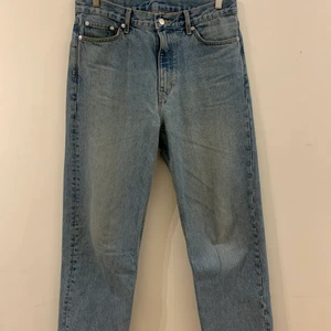 Weekday jeans  - Weekday galaxy jeans i storlek 30/32