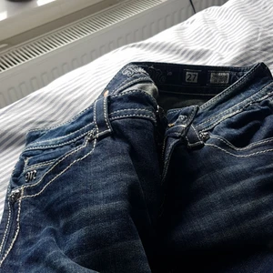 Miss me jeans - Miss me jeans smala raka storlek 27.