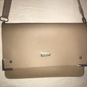 Beige ALVINA väska  - Gratis frakt/Free shipping, Brown Alvina Bag.