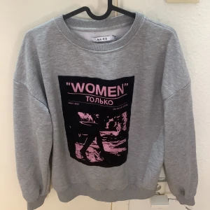 Oversized tjocktröja  - Från NaKd, superfin och oversized för den som tycker om det. 