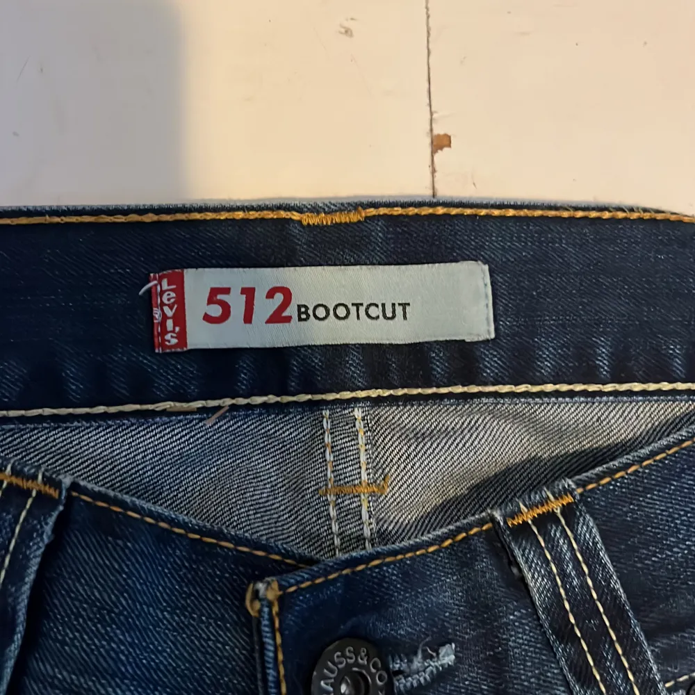 Vintage jeans från Levis 512  Från 90 talet   Bootcut  . Jeans & Byxor.