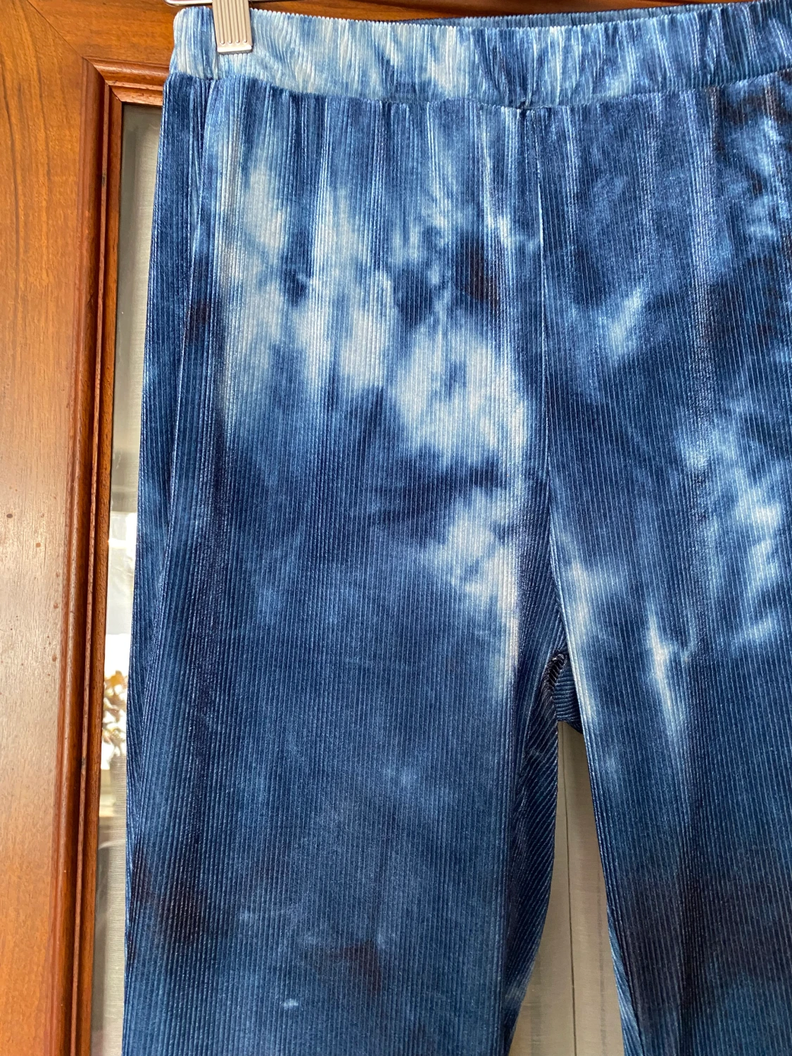 Utsvängda byxor strl S. - 90