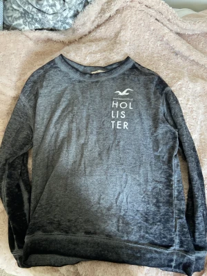 Långärmad tröja - Grå långärmad tröja