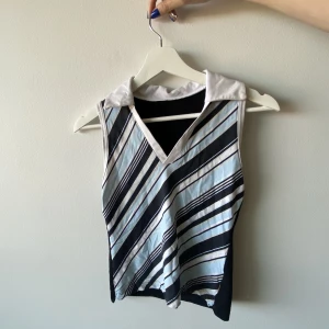 Söt randig crop top - Söt randig topp i storlek 34. 