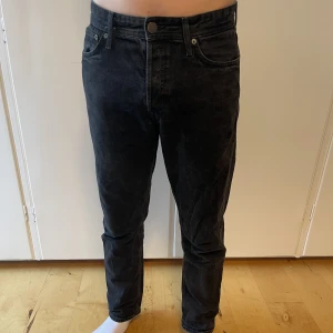 Jeans - Bra skick. Har tyvärr blivit för små.