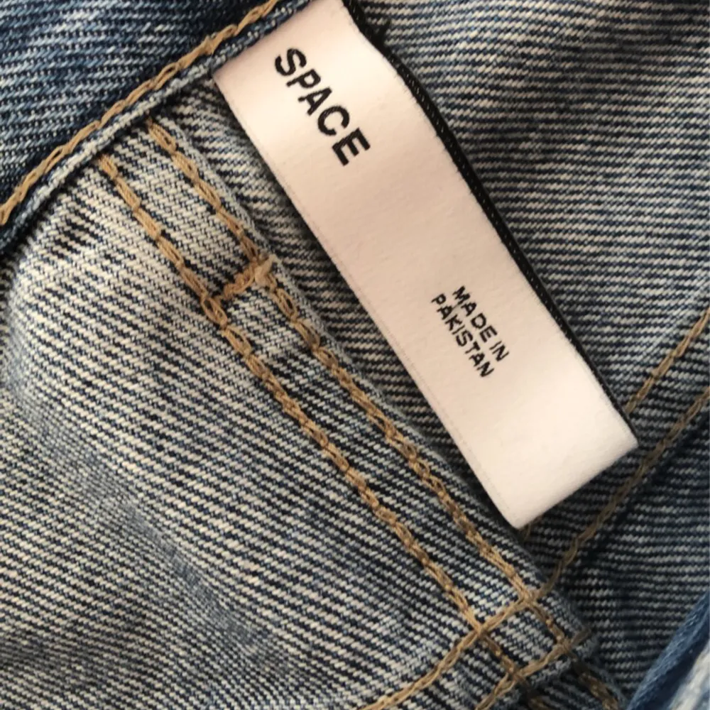 Weekday jeans i bra skick i modellen ”space”.  Stl 29/30. Jeans & Byxor.