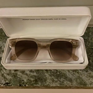 04 Ecru - Tjena, Säljer nu mina Chimi 04 Ecru. Mycket bra skick, nypris 1250 SEK. Tveka inte höra av dig vid frågor. Mvh,