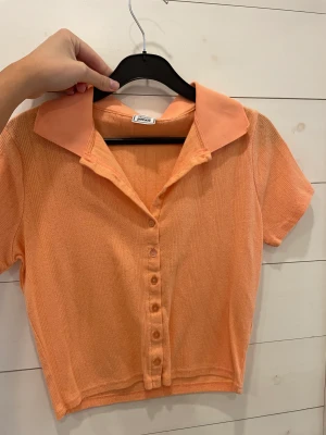 Supersöt topp - Aldrig använd. Passar S/M. Köpt på ASOS. 