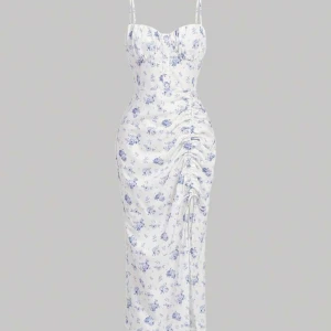 Klänning - Endast provad!