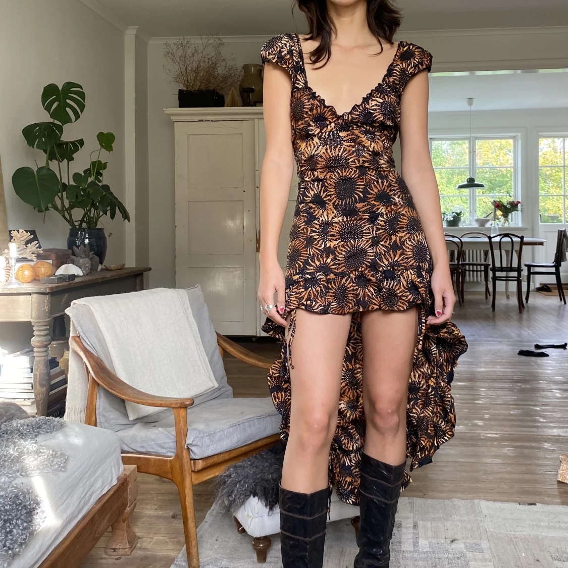 Klänning med solrosor 