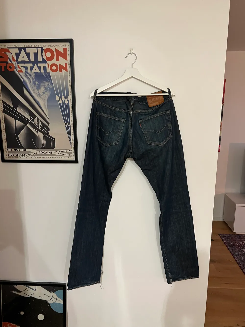 Levi's 501 vintage.  Klippta nertill, kan fixa fler bilder om det önskas!  Skick: Vintage. Jeans & Byxor.
