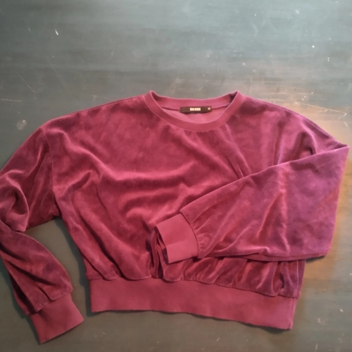 croppad tröja i velor