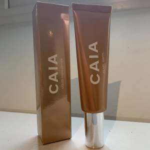 Caias Liquid highlighter i färgen Pearl Swirl - endast testad 2 gånger - ca 98% produkt kvar - Ordinarie pris 295kr