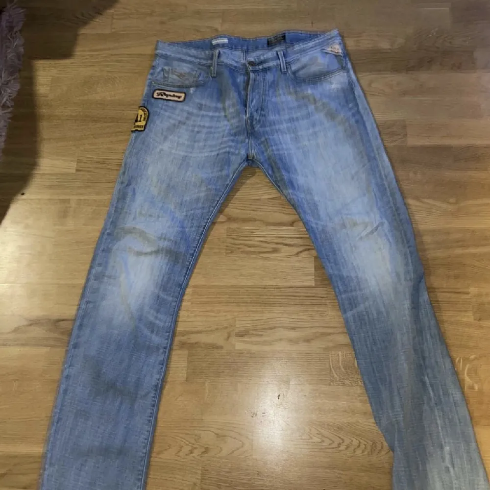 Snygga jeans som tyvärr inte passar!. Jeans & Byxor.
