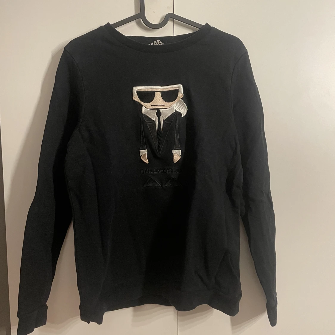 Karl Lagerfeld tröja 