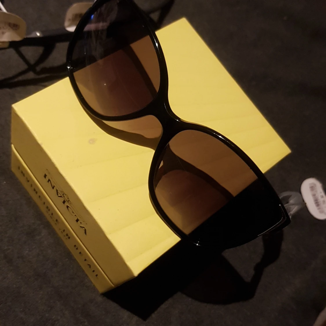 Prada solglasögon! OBS: mycket billigt pris! - 91