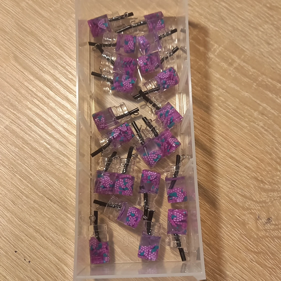 Gröna och lila berlocker💜💚 - 90