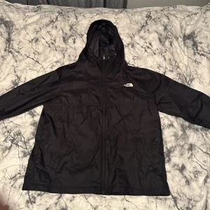 The North Face Jacka - En North Face jacka, använd några gånger bra skicka