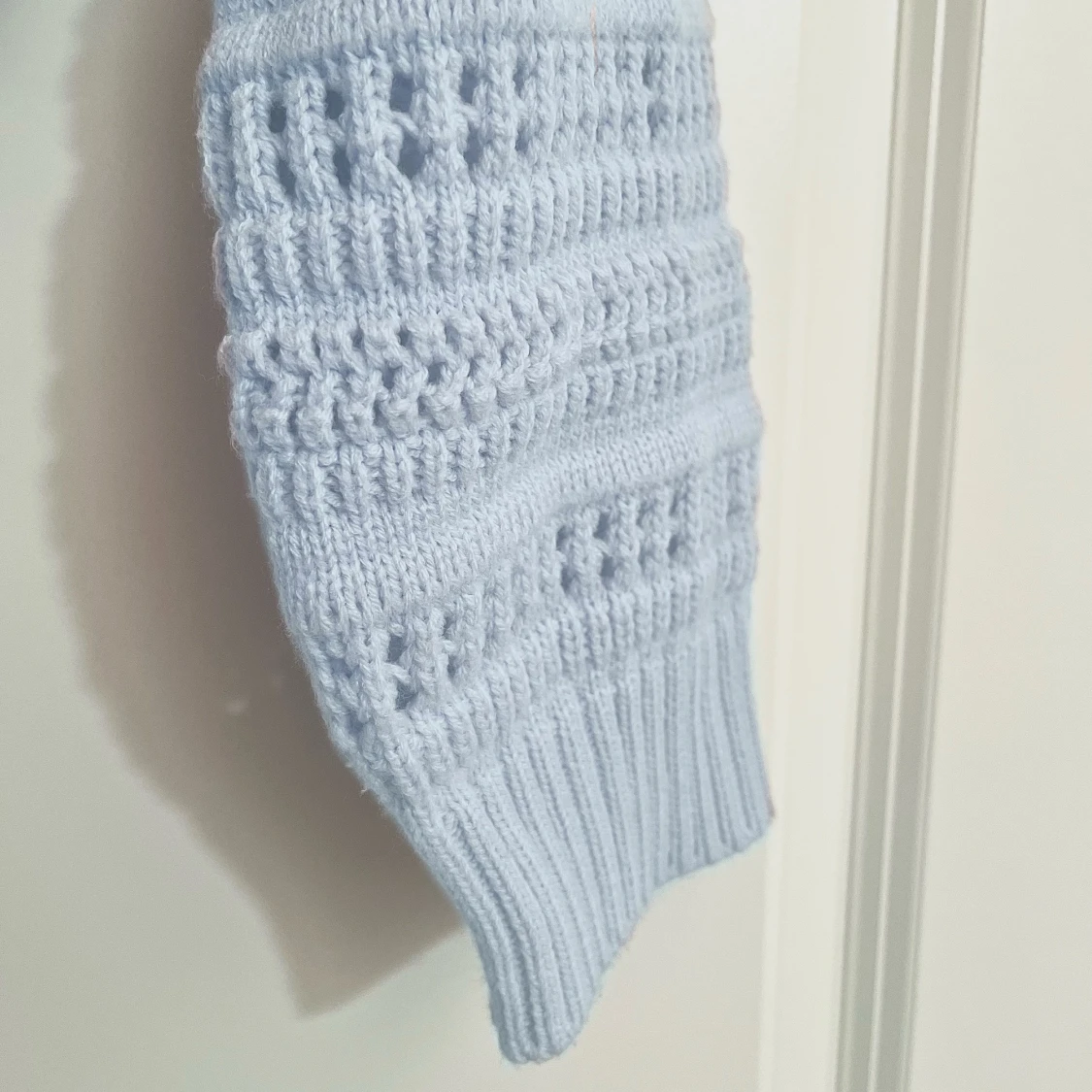 Ljusblå stickad tröja - 90