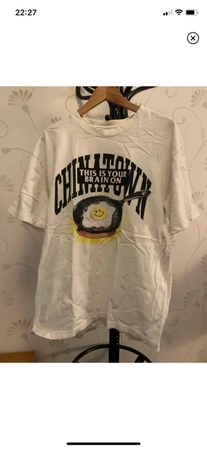 Chinatown T-shirt - Tshirt från Chinatown som sitter oversize. Väldigt fint skick, storlek L.