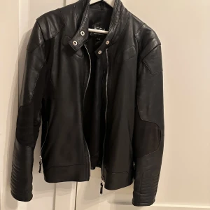 Boda skin Jackor  - Säljer denna fina skin jacka som jag använt 1-3 gånger mycket fint skick på storlek L