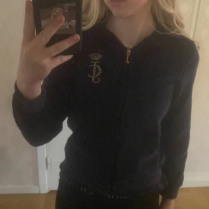 Juicy tröja  - Marinblå juicy tröja 