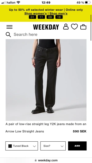 arrow low straight jeans - Säljer mina assnygga lågmidjade weekday jeans eftersom de tyvärr är för stora. Köpte de förra året så just denna färgen finns inte kvar. Använd ca 4 gånger. 