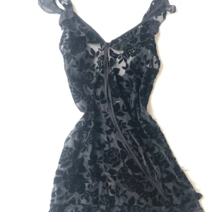 Klänning - Superfin klänning med sammetsklänning