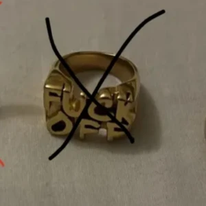 Ring - Lägger upp till en tjej som ska köpa den