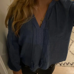 Blå blus - Jättefin blå blus från indiska💙💙