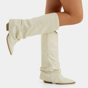 Cowboy boots - Som nyskick endast använda en gång. Nypris 859kr Mitt pris 250kr