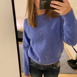 Carin Wester tröja  - Varm och skön tröja från Carin Wester. Väldigt sparsamt använd💗Storlek S men skulle även passa större storlekar beroende på hur man vill att den ska sitta