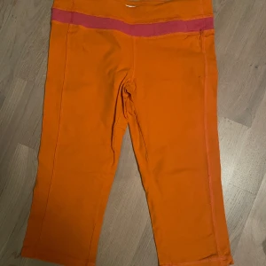 Halvlånga träningstights - Oanvända