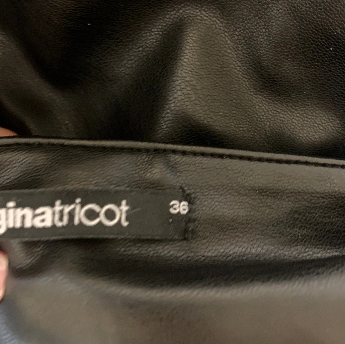 skinnbyxor med slits  - 91