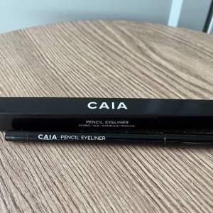 Säljer en helt oanvänd pencil eyeliner från Caia.