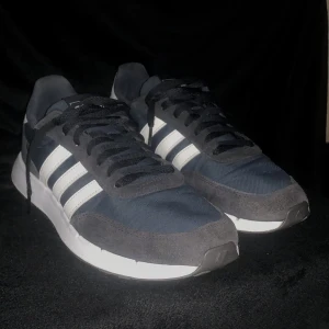 Adidas Run 60s - Storlek 44, Bra Skick