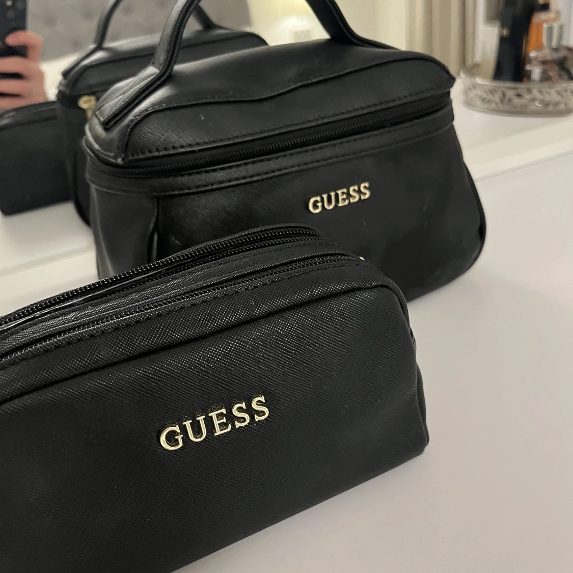guess necesär  - 90