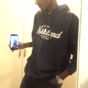 Norrlands tröja i M - Bytte en keps mot denna tröja men passade ej så bra