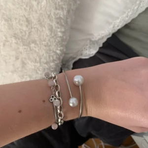 Armband  - Coolt armband! Vet ej vart det är ifrån 